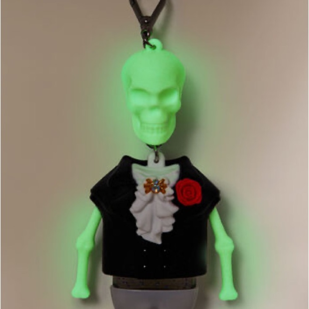 Bath And Body Works Dapper Skeleton Glow In The Dark Halloween Pocketbac Holder